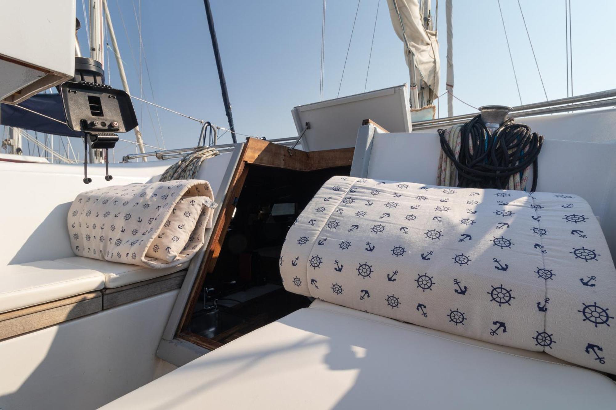 Отель Quo Vadis Yacht Бари Экстерьер фото